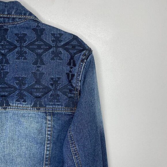 FOREVER 21 Womens Aztec Embroidered Denim Jacket Small S Blue Distressed Cotton - Picture 5 of 8